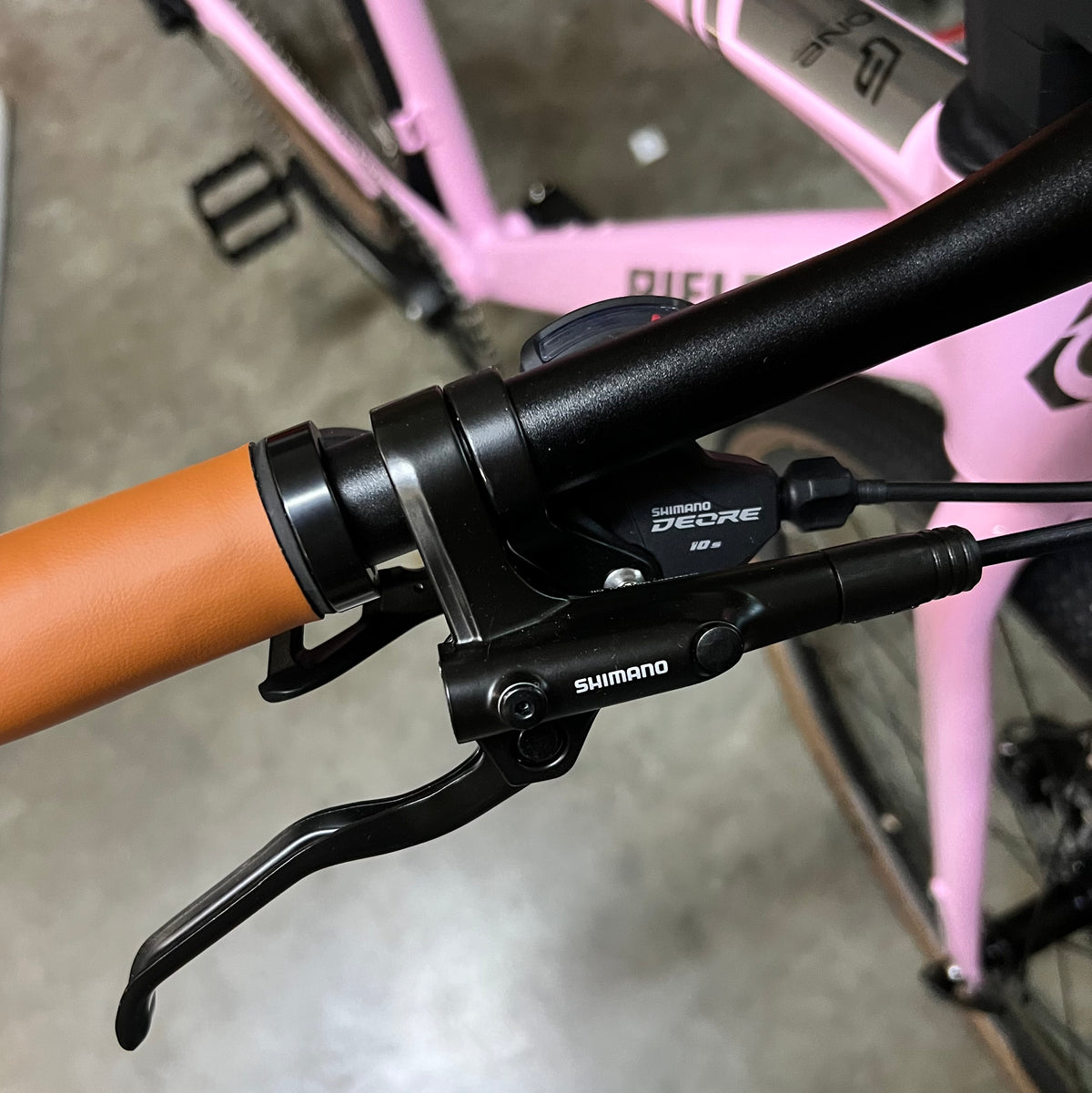 Rifle F1 road wheel 700c flat bar hybrid bike