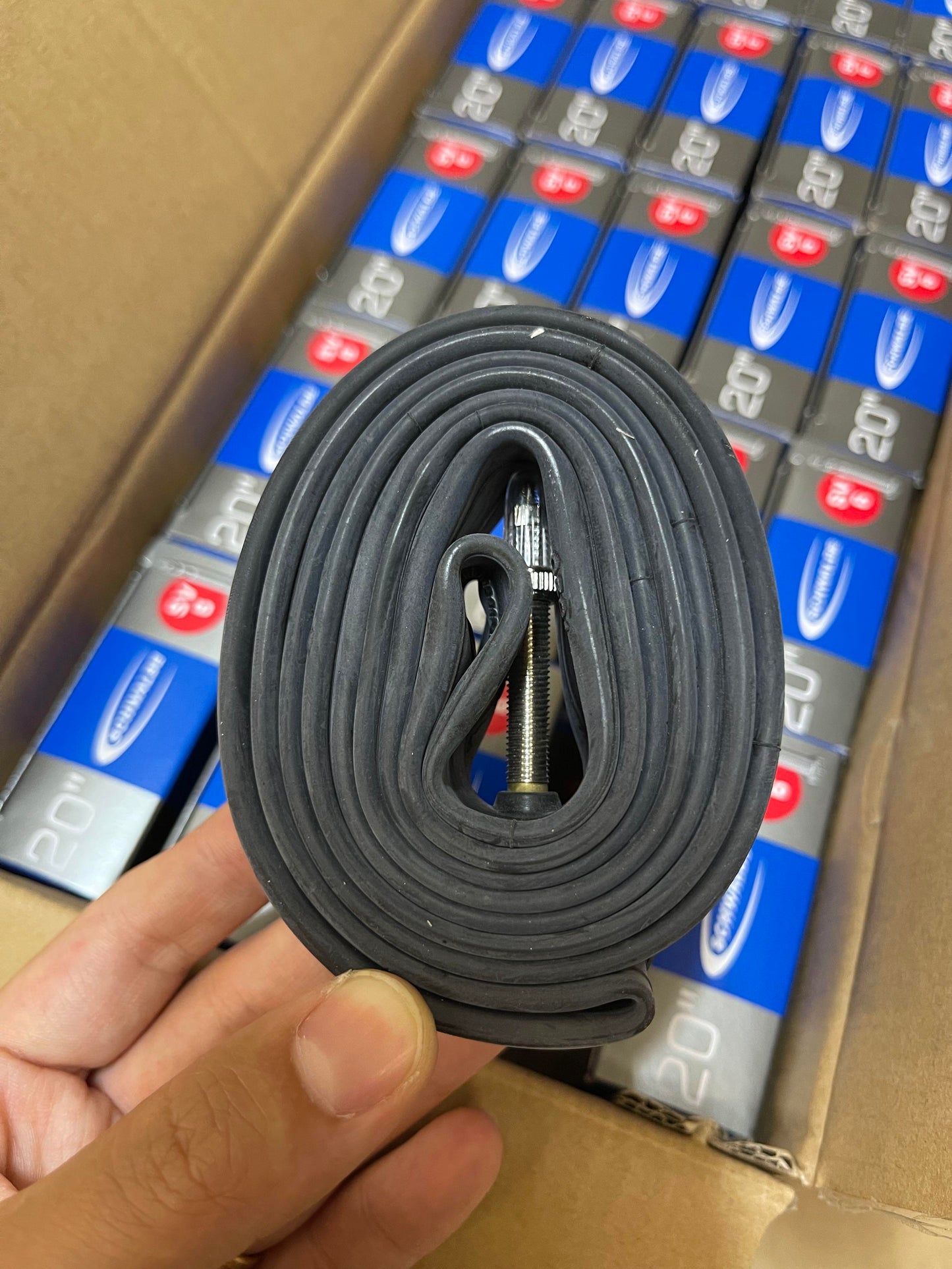 SCHWALBE INNER TUBE 16, 18 AND 20INCH SV4 AND SV6