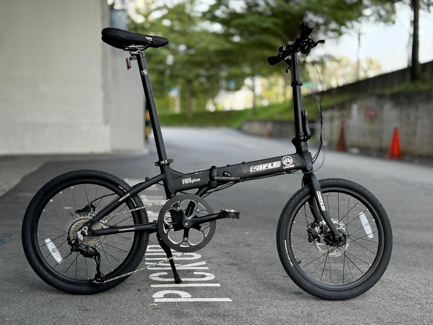 RIFLE R8+ UPGRADED ! SHIMANO 9 SPEED LIGHT WEIGHT 20 INCH ALUMINUM FOLDABLE BIKE SHIMANO HYDRAULIC DISC BRAKES