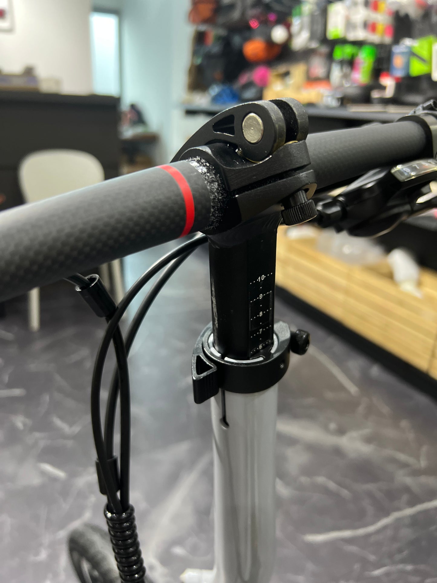 Liaoge L10 Aluminium 20” trifold bike light weight hydraulic disc brakes Shimano Tiagra 10 speed telescopic handle bar adjustable height 2” tyres gravel road competent