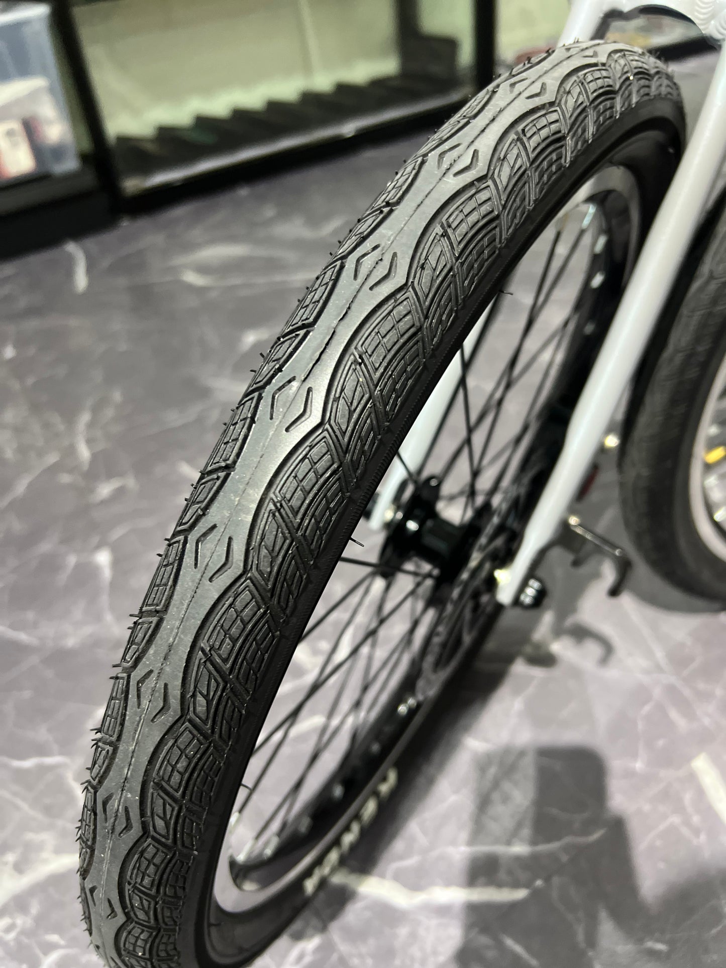 Liaoge L10 Aluminium 20” trifold bike light weight hydraulic disc brakes Shimano Tiagra 10 speed telescopic handle bar adjustable height 2” tyres gravel road competent