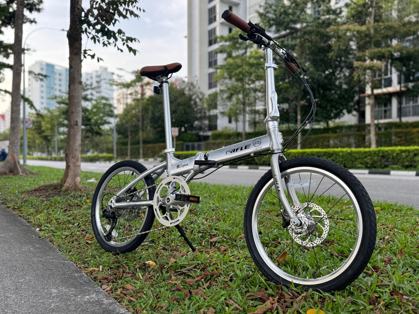 RIFLE R8+ UPGRADED ! SHIMANO 9 SPEED LIGHT WEIGHT 20 INCH ALUMINUM FOLDABLE BIKE SHIMANO HYDRAULIC DISC BRAKES