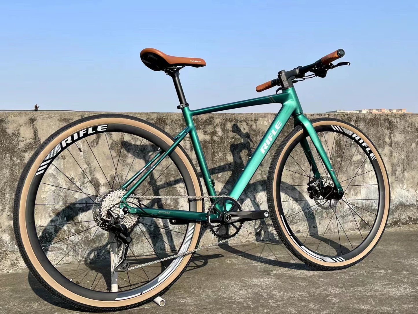Rifle F1 road wheel 700c flat bar hybrid bike