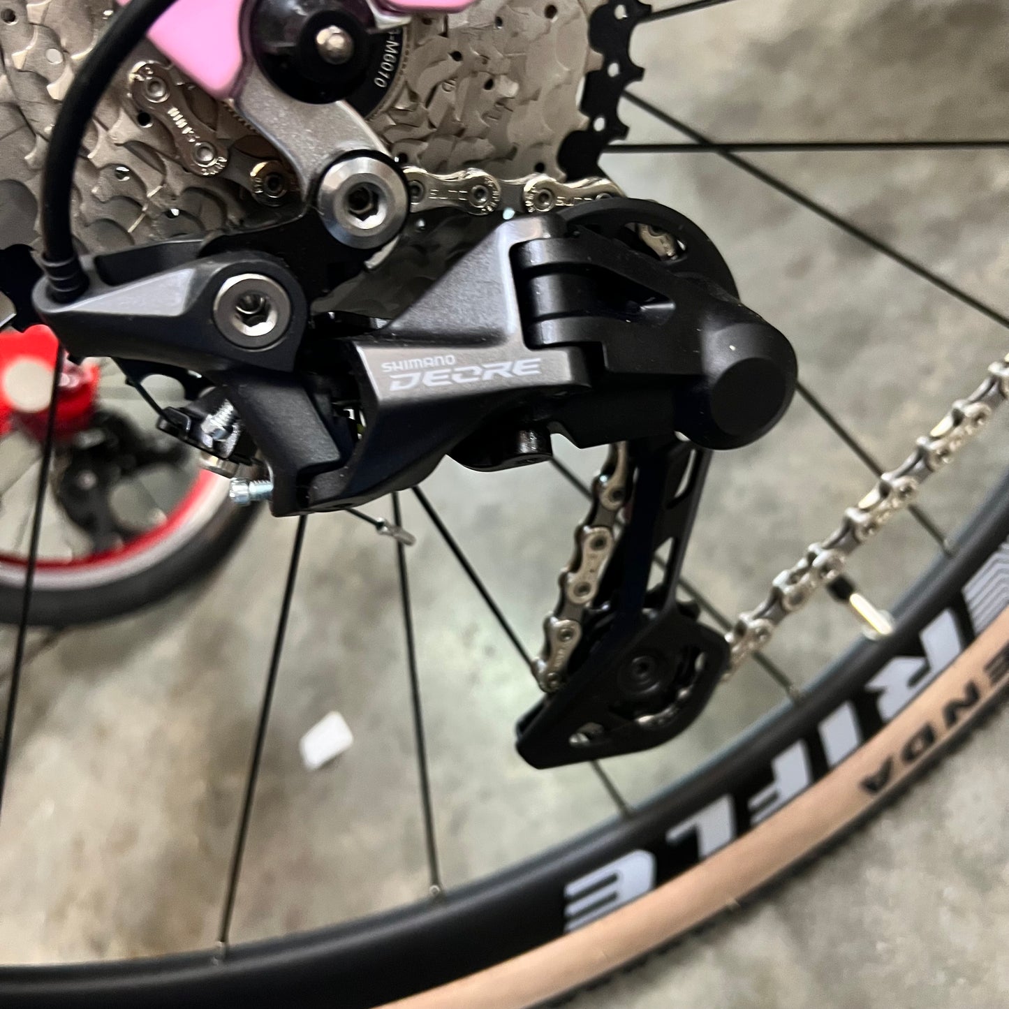 Rifle F1 road wheel 700c flat bar hybrid bike